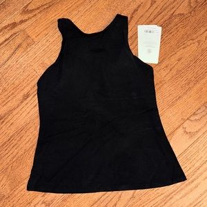 Athleta Conscious Support Top, size small, in black